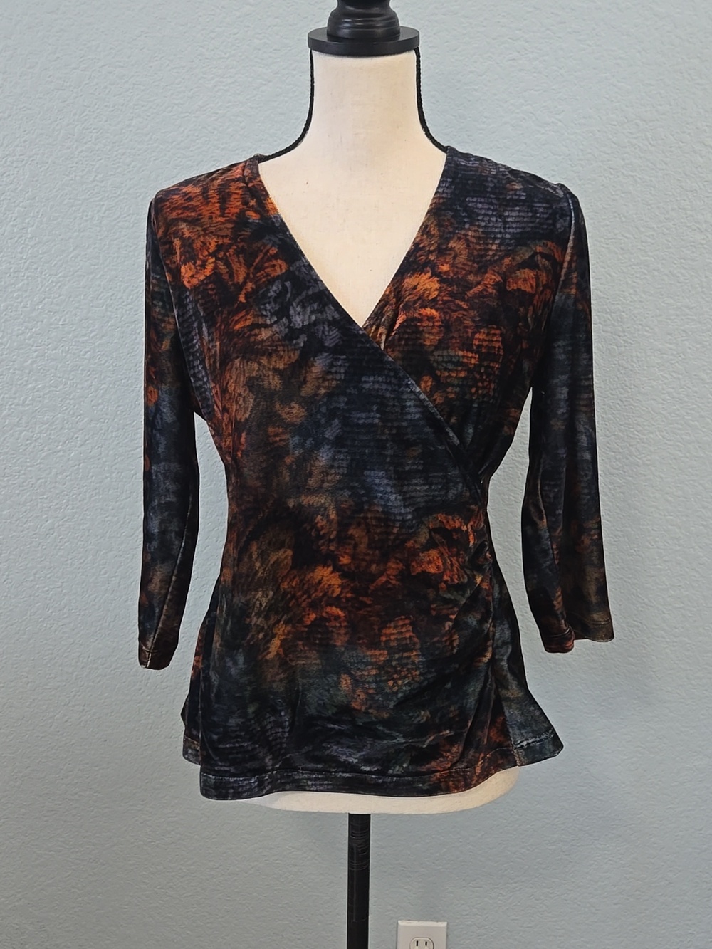 NWT SOFT SURROUNDINGS Alyssa Crushed Velvet Knit Top Tapestry Print Sz PM